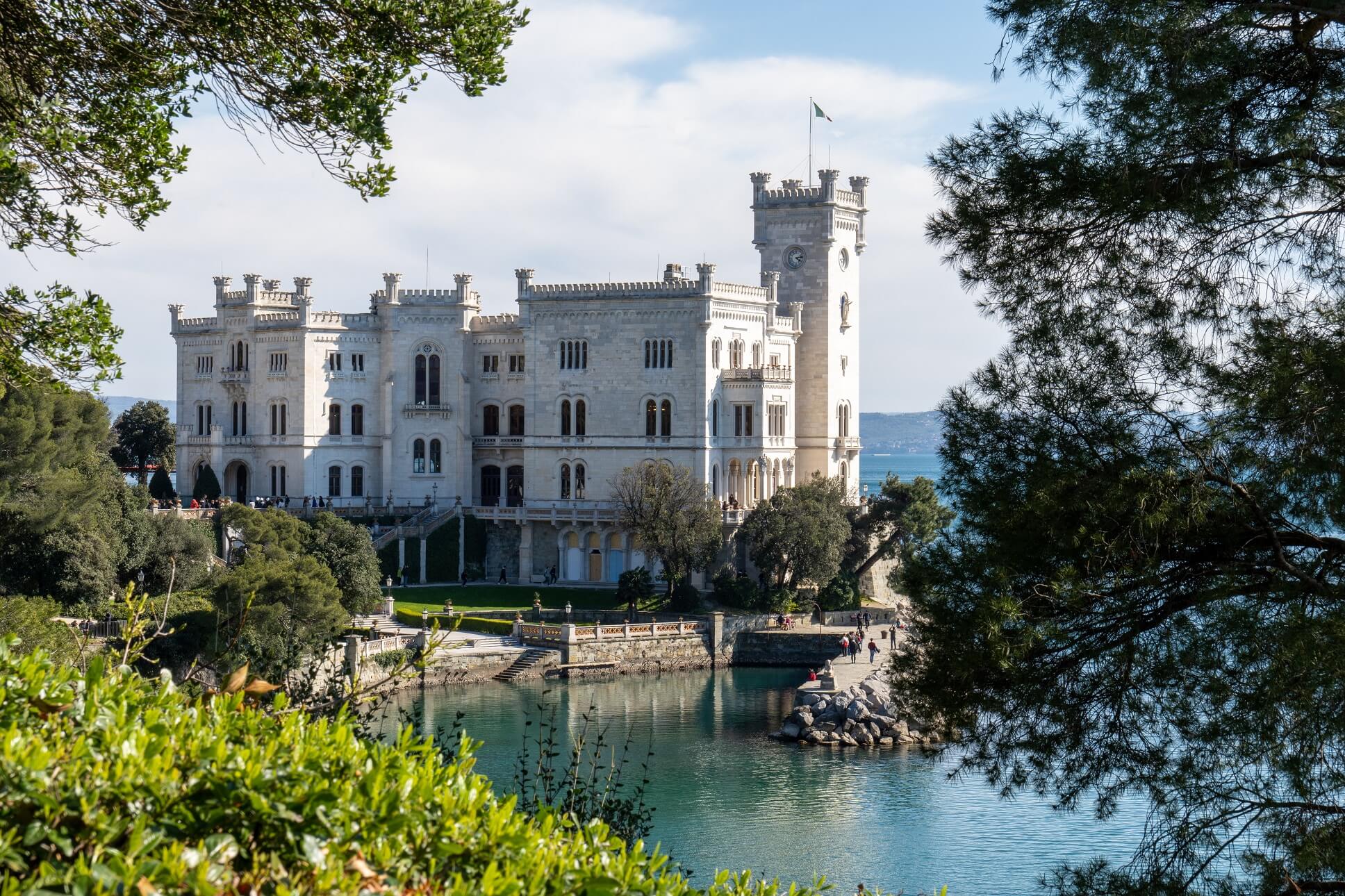 castello-in-vendita-in-Italia
